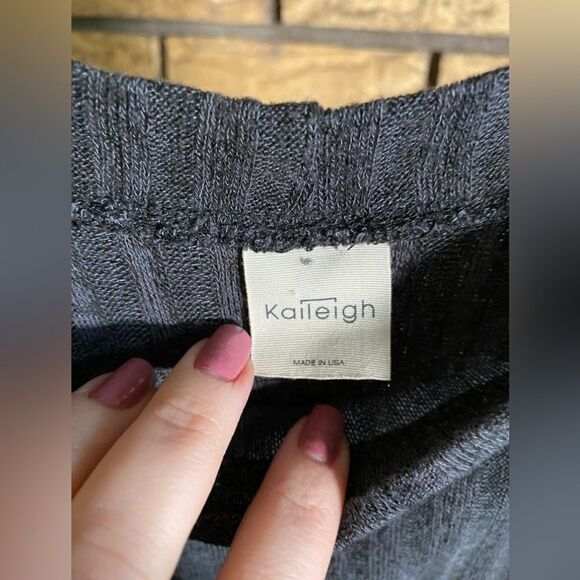 ‎Kaileigh heather grey open back tank - Picture 4 of 8